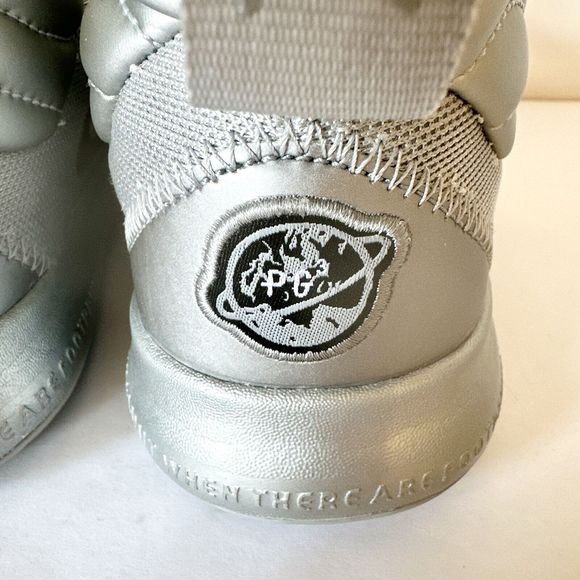 Nike NASA PG3 50th Anniversary Silver Size 5 Youth Sneakers Athletic‎ Shoes ￼ - Picture 6 of 9